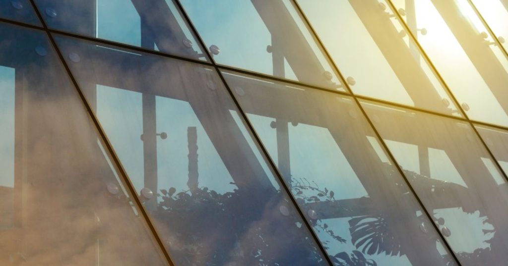 Fachadas de vidro em São Gonçalo